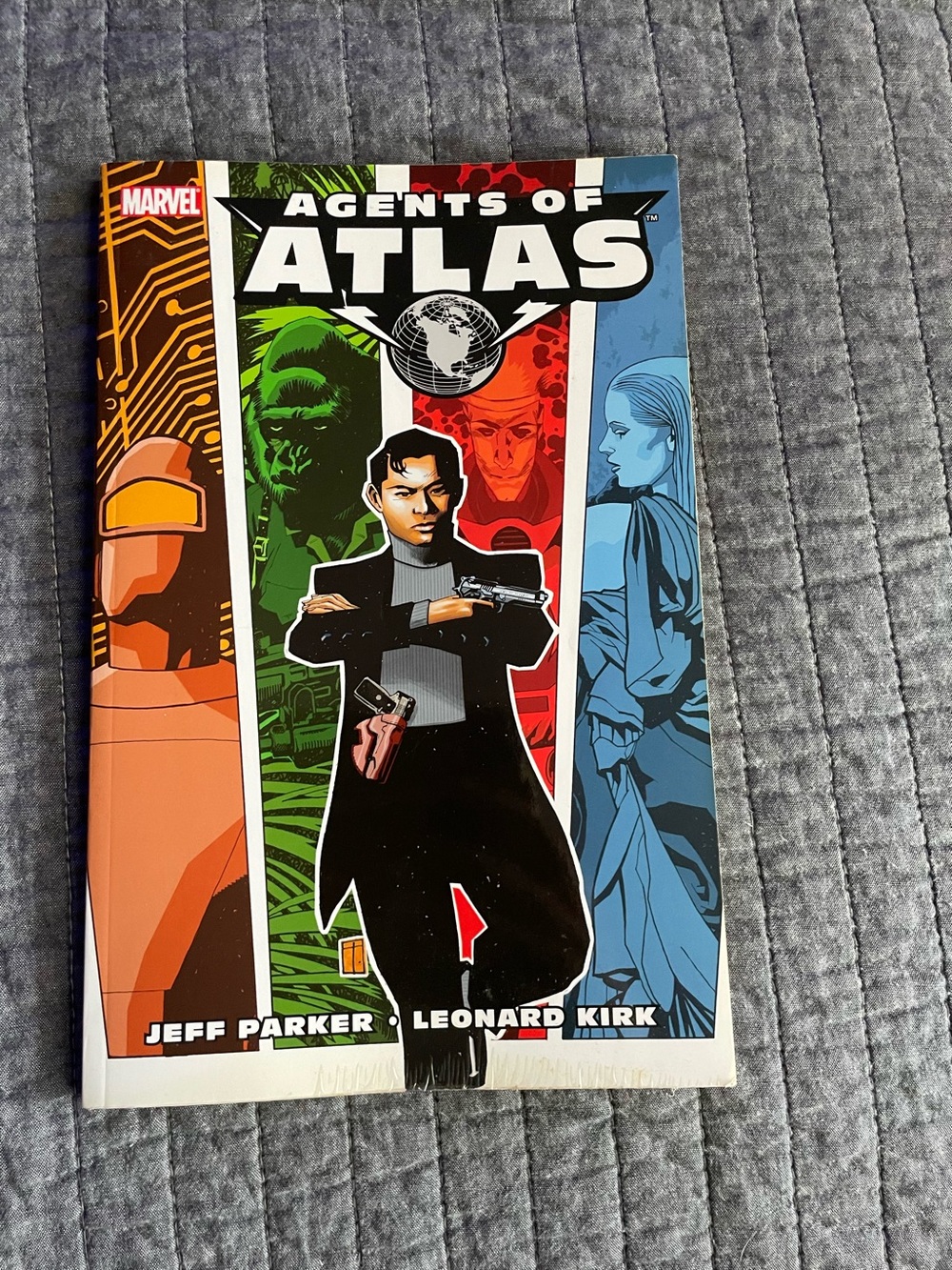 Marvel Agents of Atlas Jeff Parker Leonard Kirk 2007 Graphic Novel Golden Age
